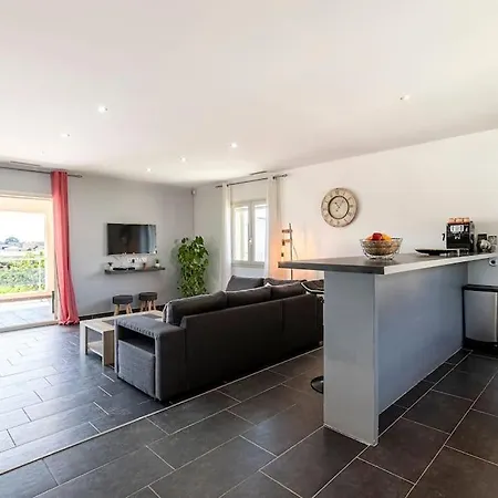 Piscine 6 Personnes-3 Chambres-climatisee Villa *