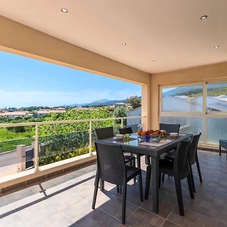 Villa Piscine 6 Personnes-3 Chambres-climatisee *