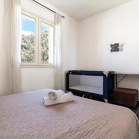 Villa Piscine 6 Personnes-3 Chambres-climatisee *